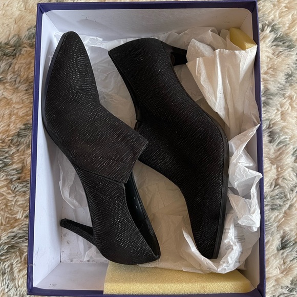 Stuart Weitzman Standin Black Textured Booties Womens 9 - Picture 1 of 7
